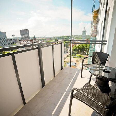 Grand Apartments - Three Bedrooms With Panorama Of The Old Town 格但斯克 外观 照片