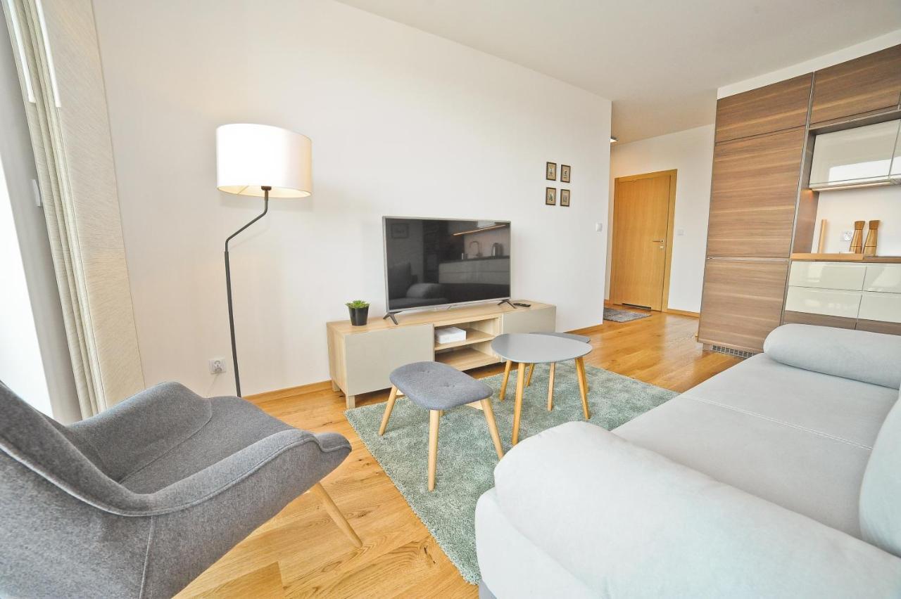 Grand Apartments - Three Bedrooms With Panorama Of The Old Town 格但斯克 外观 照片