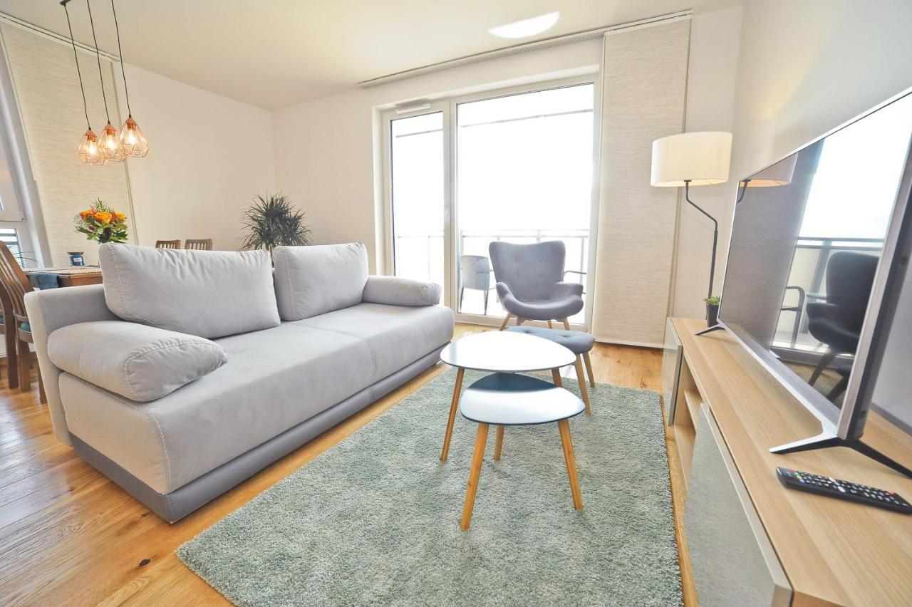 Grand Apartments - Three Bedrooms With Panorama Of The Old Town 格但斯克 外观 照片