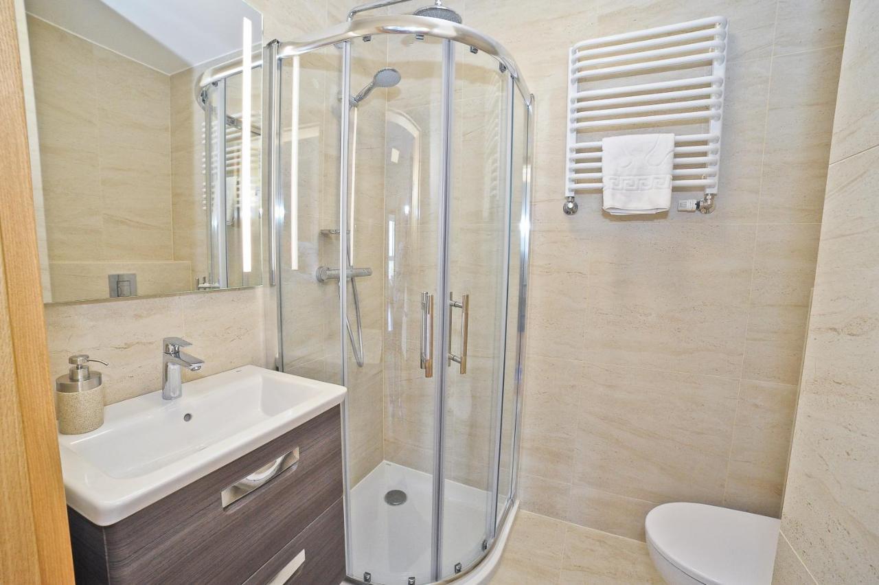 Grand Apartments - Three Bedrooms With Panorama Of The Old Town 格但斯克 外观 照片