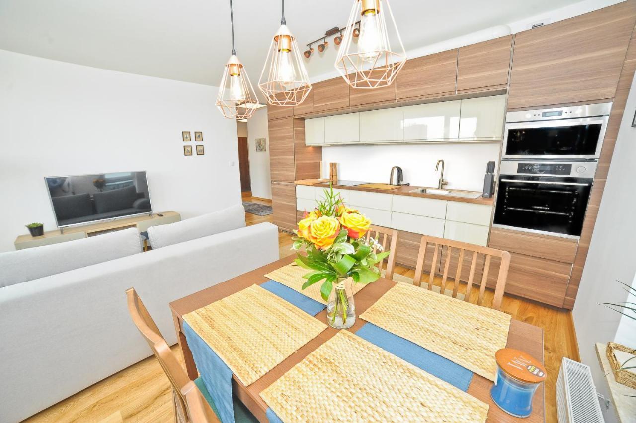 Grand Apartments - Three Bedrooms With Panorama Of The Old Town 格但斯克 外观 照片
