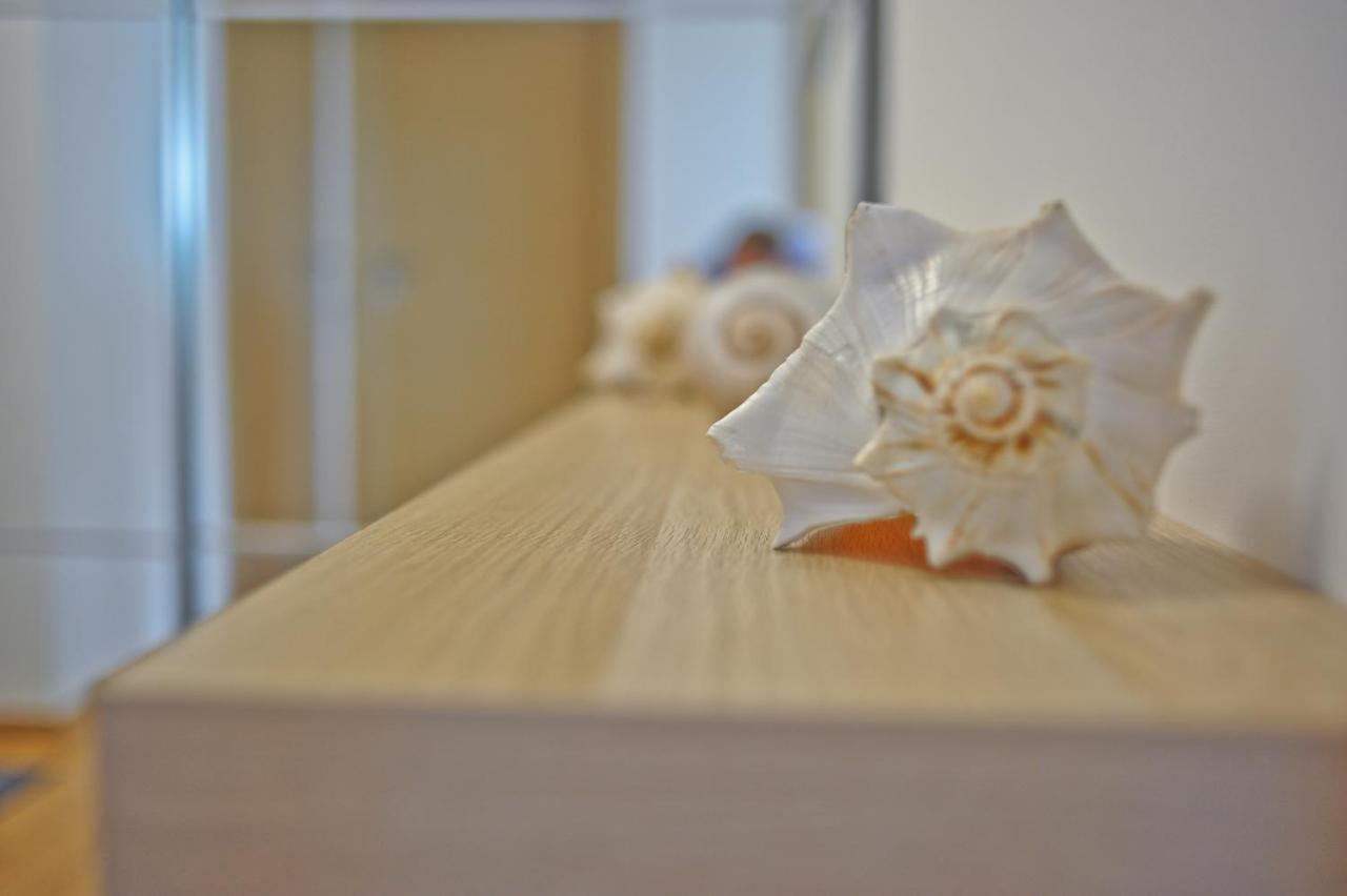 Grand Apartments - Three Bedrooms With Panorama Of The Old Town 格但斯克 外观 照片
