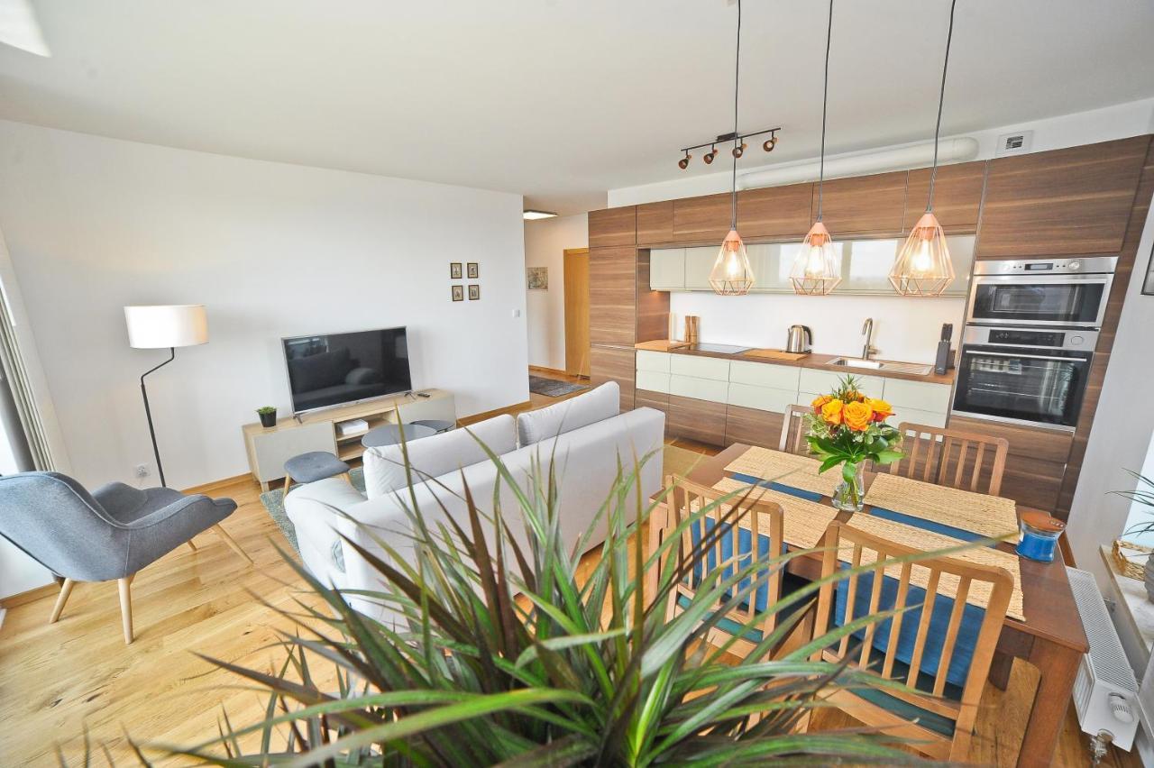 Grand Apartments - Three Bedrooms With Panorama Of The Old Town 格但斯克 外观 照片